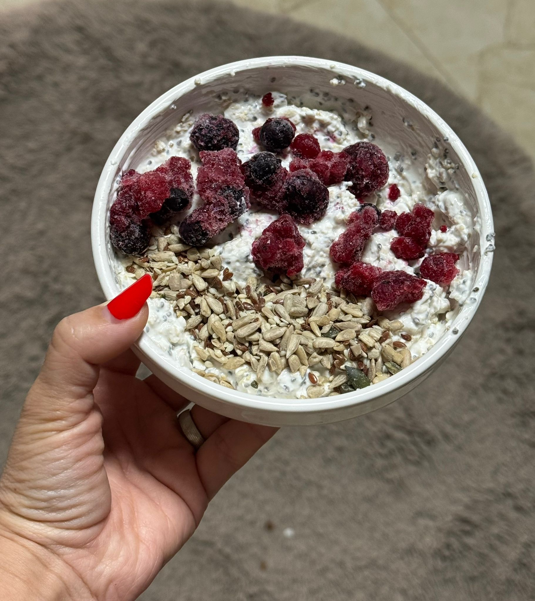 Overnight oats cu fructe de pădure